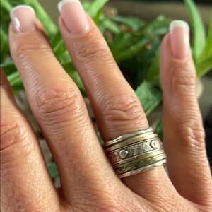 Silpada Designs: Isabella Spinner Ring